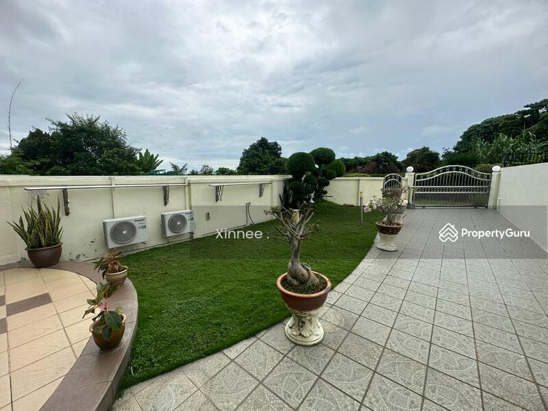 Untuk Disewa - Triple Storey Terrace Tanjung Bungah