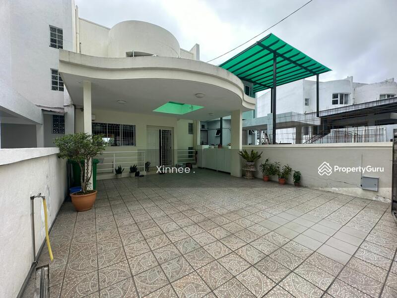 Untuk Disewa - Triple Storey Terrace Tanjung Bungah
