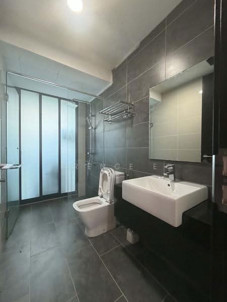 Kediaman Servis untuk Disewa di Almas - Terence Eo - Bathroom - PropertyGuru.com.my