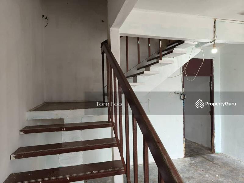Untuk Dijual - Taman Megah