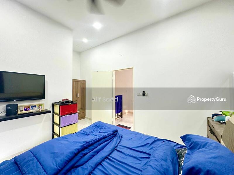For Sale - Myra Alam