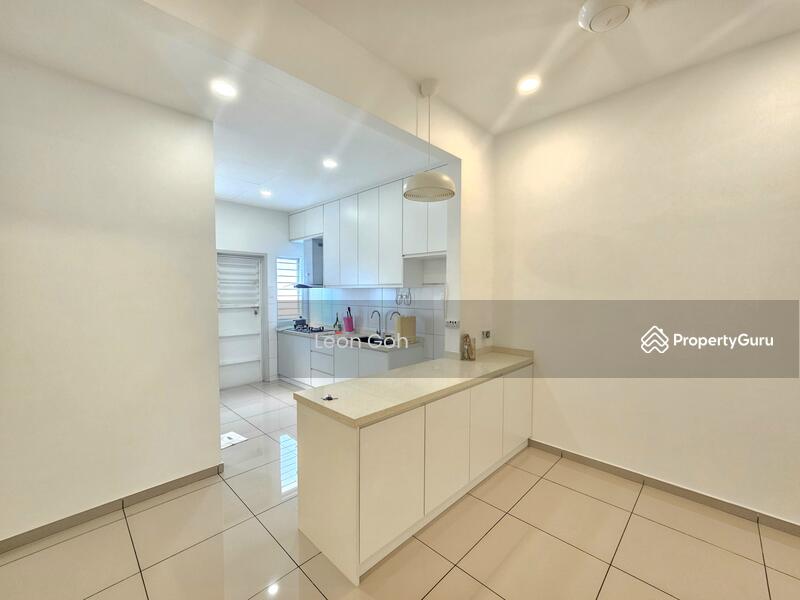 For Sale - Livia Rimbayu