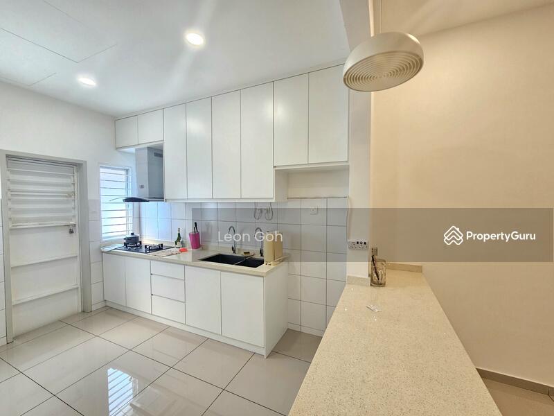 For Sale - Livia Rimbayu