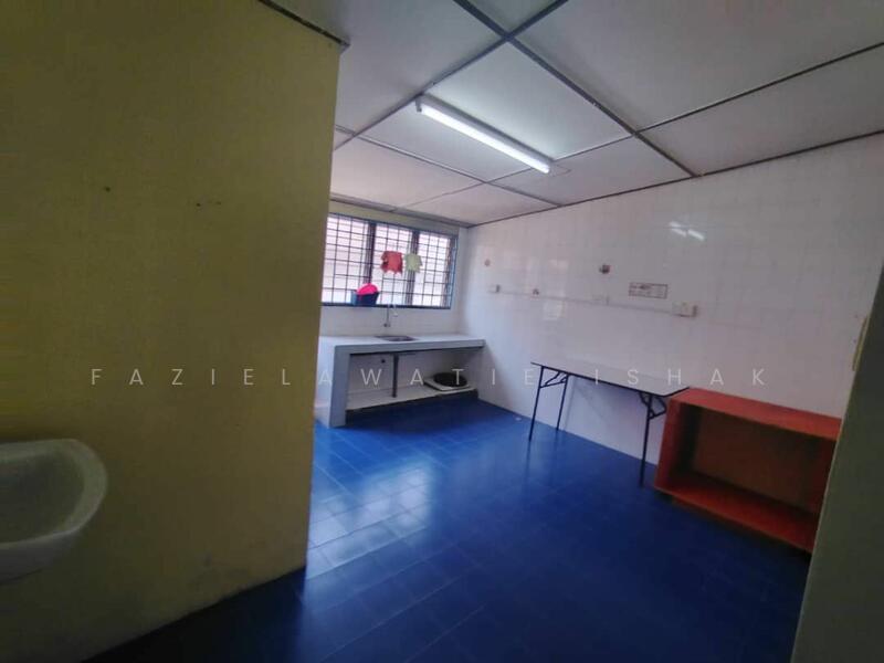 Untuk Dijual - Teres 2 Tingkat Taman Sri Kuantan Alor Akar, Kuantan