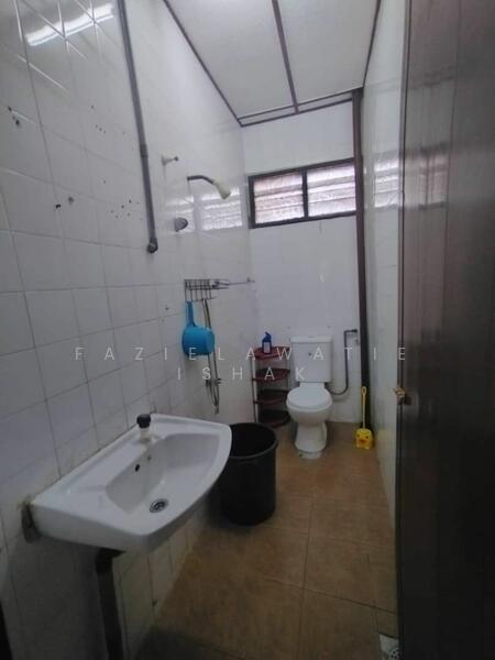 Untuk Dijual - Teres 2 Tingkat Taman Sri Kuantan Alor Akar, Kuantan