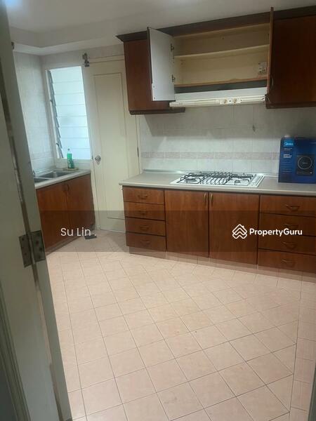 For Rent - Petrie Condominium