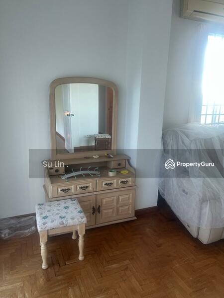 For Rent - Petrie Condominium