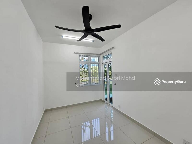 Untuk Disewa - Flora Rosa