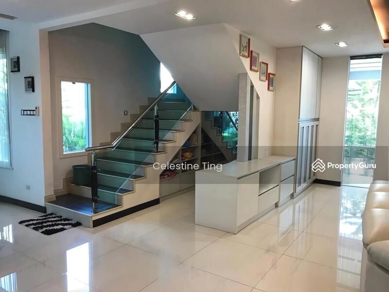 Untuk Dijual - [Full Loan | Fully Renovated ] 2 Storey Bungalow Taman Jelok Impian, Kajang