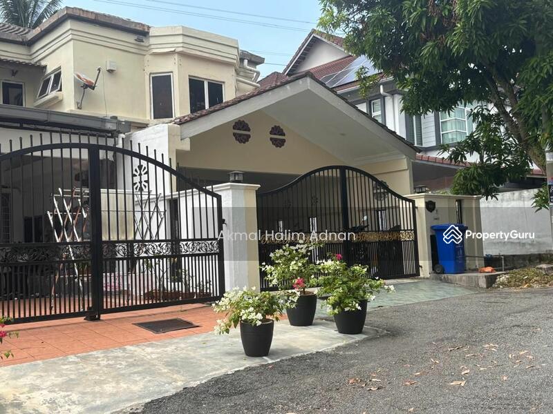 Untuk Dijual - Seksyen 27,end unit 2-storey terrace for sale, near Subang Alam