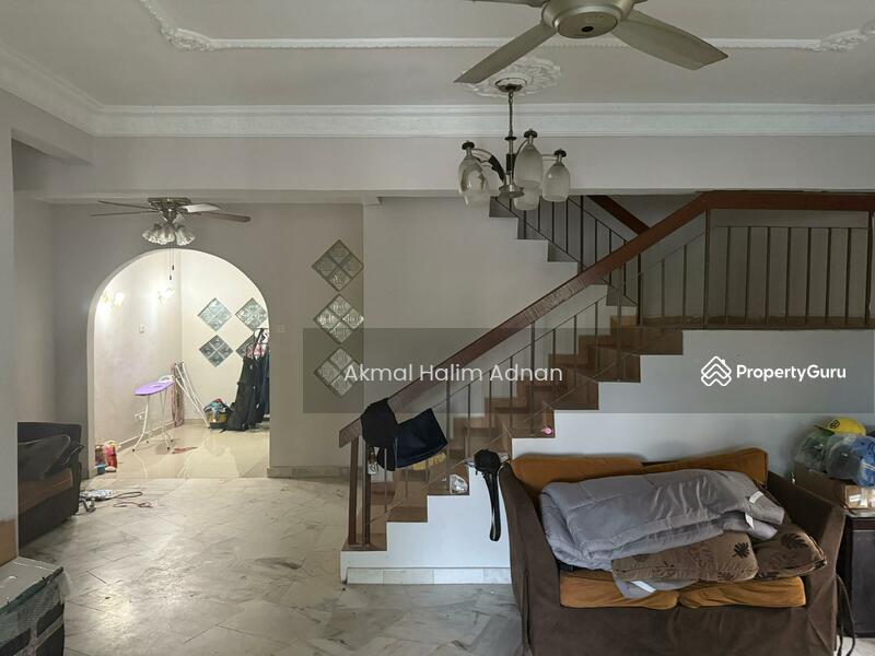 Untuk Dijual - Seksyen 27,end unit 2-storey terrace for sale, near Subang Alam