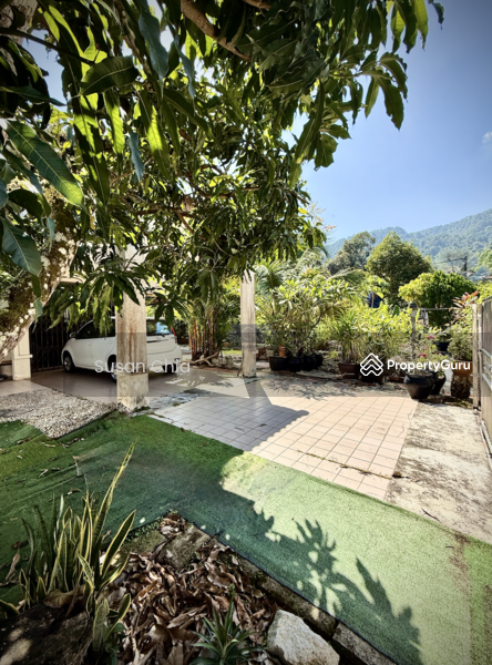 For Sale - Charming Corner Semi-Detached Home with Expansive Garden in Batu Ferringhi.