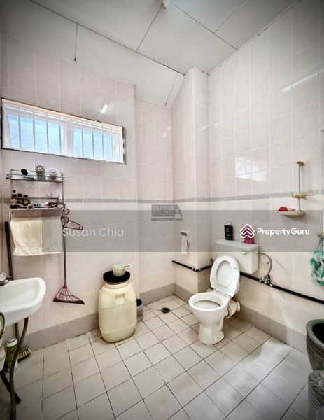 For Sale - Charming Corner Semi-Detached Home with Expansive Garden in Batu Ferringhi.