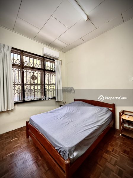 For Sale - Charming Corner Semi-Detached Home with Expansive Garden in Batu Ferringhi.