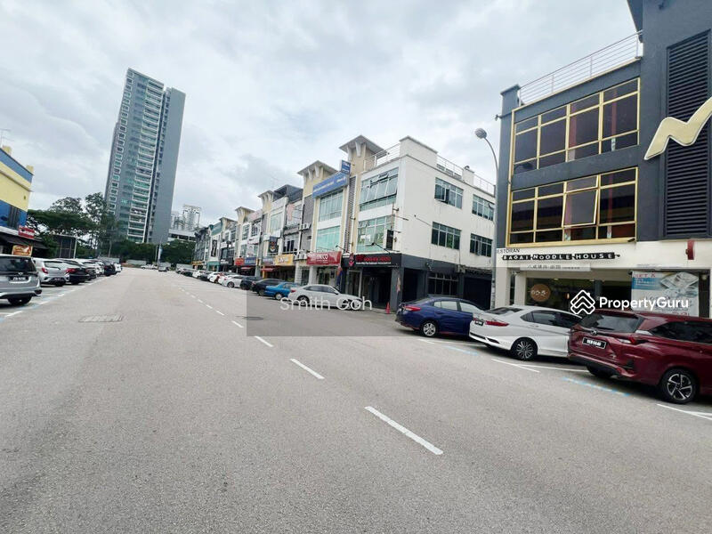 For Sale - Taman Nusa Bestari @ Jalan Bestari 8/2 3 Storey Shoplot ROI 5% Invest~