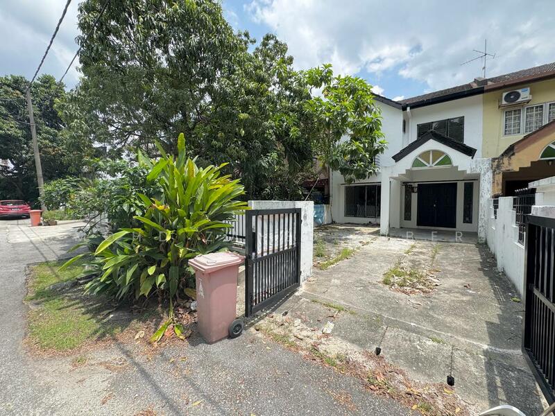 For Sale - Double Storey Taman Subang Indah pjs 10 Bandar Sunway Subang Jaya