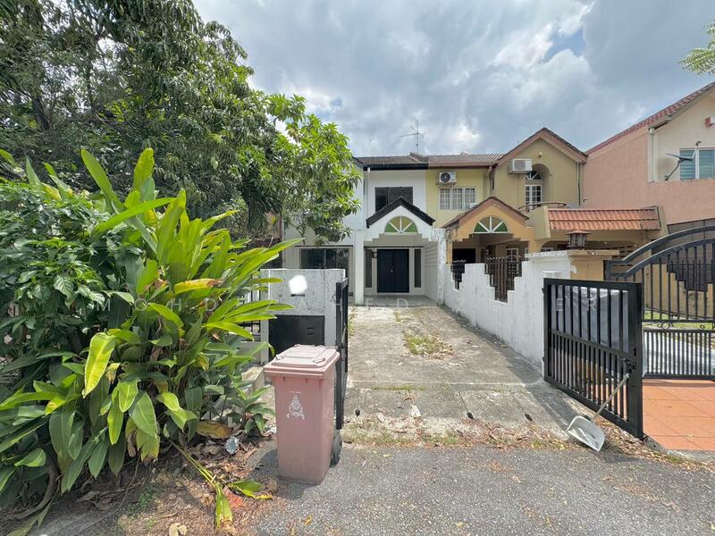 For Sale - Double Storey Taman Subang Indah pjs 10 Bandar Sunway Subang Jaya