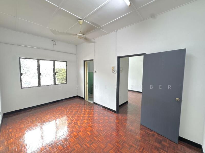 For Sale - Double Storey Taman Subang Indah pjs 10 Bandar Sunway Subang Jaya