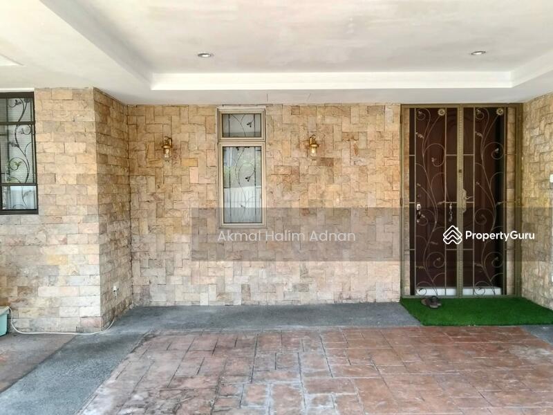 For Sale - Bukit Jelutong,2-storey terrace house (24 x 83),renovated.