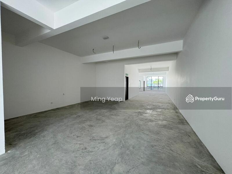 For Rent - Austin Crest Emerald 3 Shoplot - Facing Lake or JP Perdana