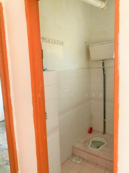 2-storey Terraced House for Rent in Serdang (Seri Kembangan) - Brandon Yee - Bathroom - PropertyGuru.com.my