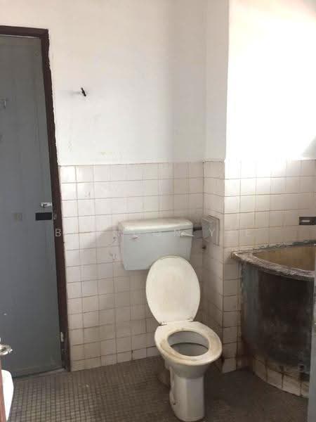 2-storey Terraced House for Rent in Serdang (Seri Kembangan) - Brandon Yee - Bathroom - PropertyGuru.com.my