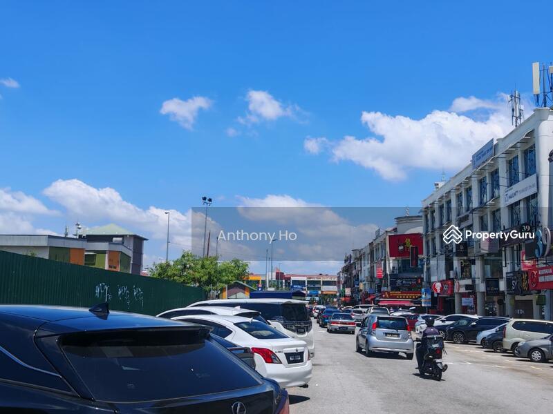 For Rent - 4 Storey Renovated Shop lot, Jalan Puteri 1, Bandar Puteri Puchong