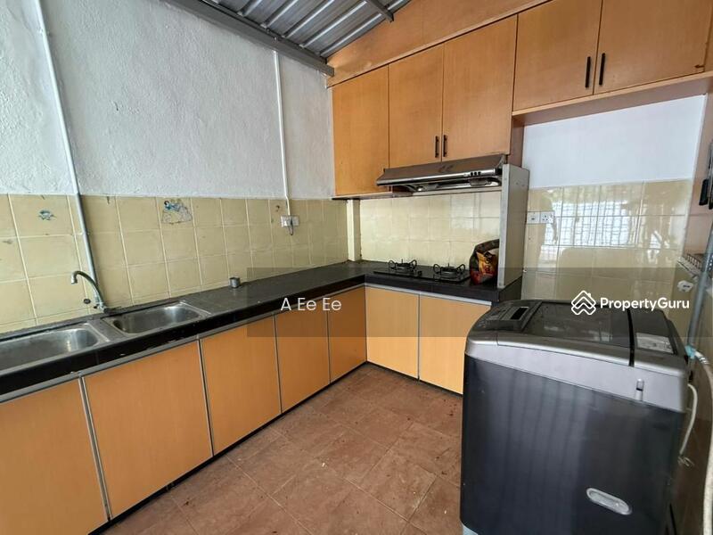For Rent - Semi-Detached House at Jalan Kebun Bunga