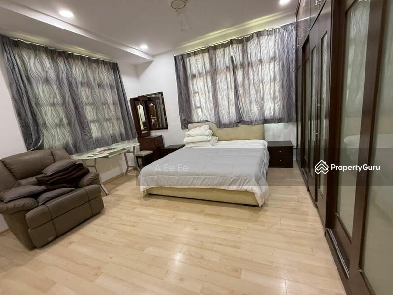 For Rent - Semi-Detached House at Jalan Kebun Bunga