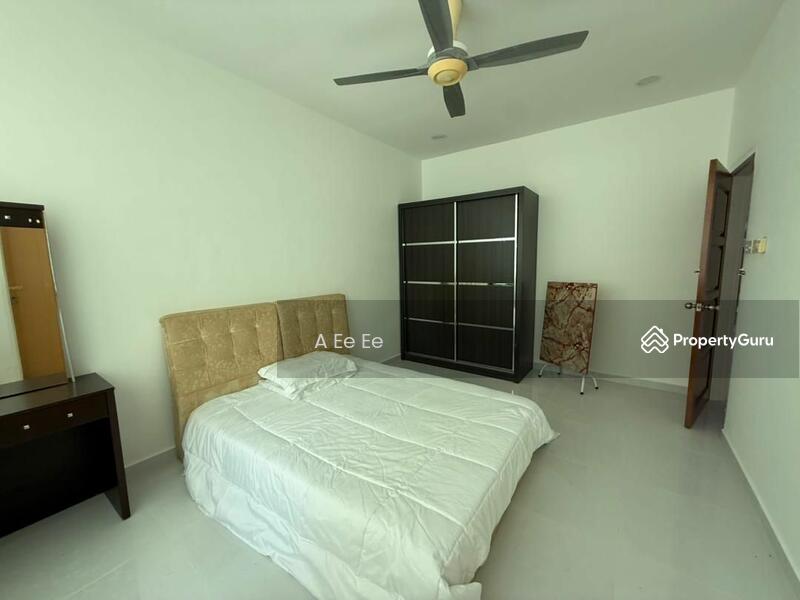 For Rent - Semi-Detached House at Jalan Kebun Bunga