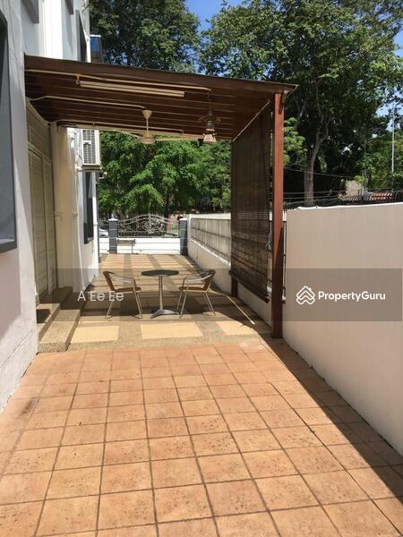 For Rent - Semi-Detached House at Jalan Kebun Bunga
