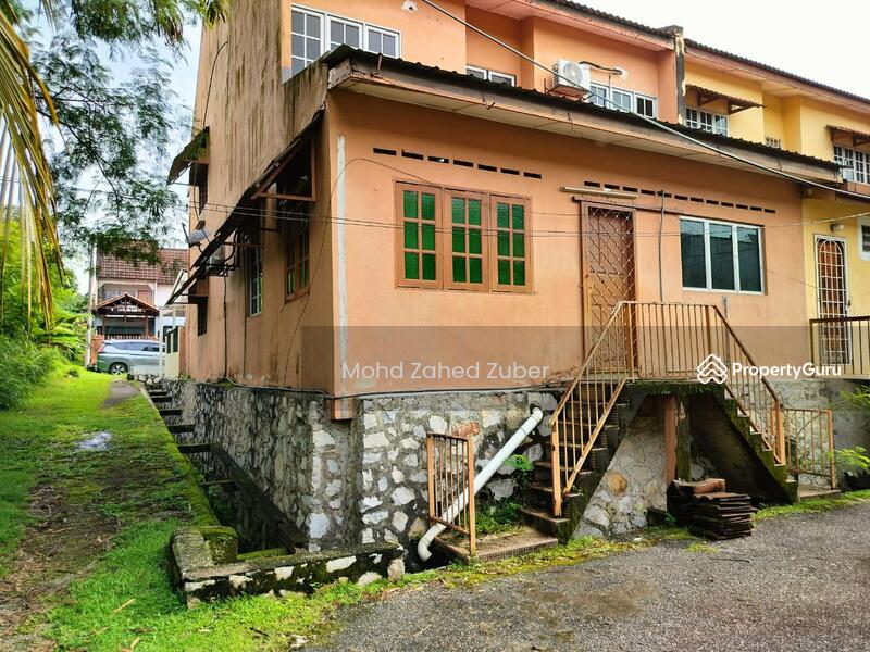 For Sale - End Lot Double Storey Taman Desa Minang Batu Caves Gombak
