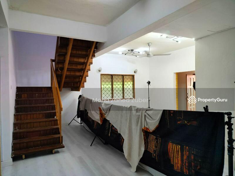 For Sale - End Lot Double Storey Taman Desa Minang Batu Caves Gombak
