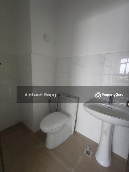 For Sale - MM2H Special Zone RM500K Entry & USD32K Fixed Deposit! | Carnelian Office Tower