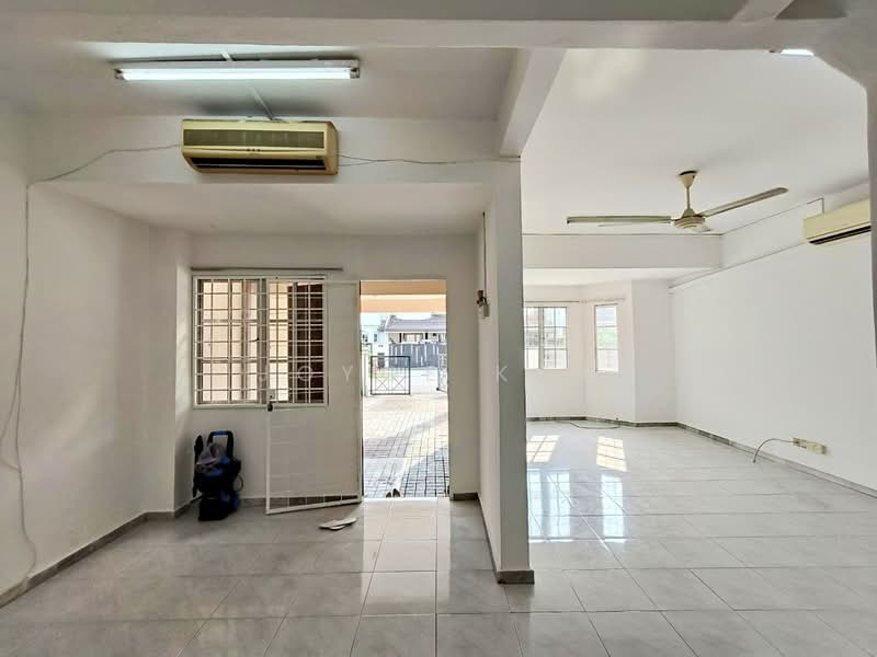 2-storey Terraced House for Rent in Usj 11 (Subang Jaya) - Joyce Kok - Interior - PropertyGuru.com.my