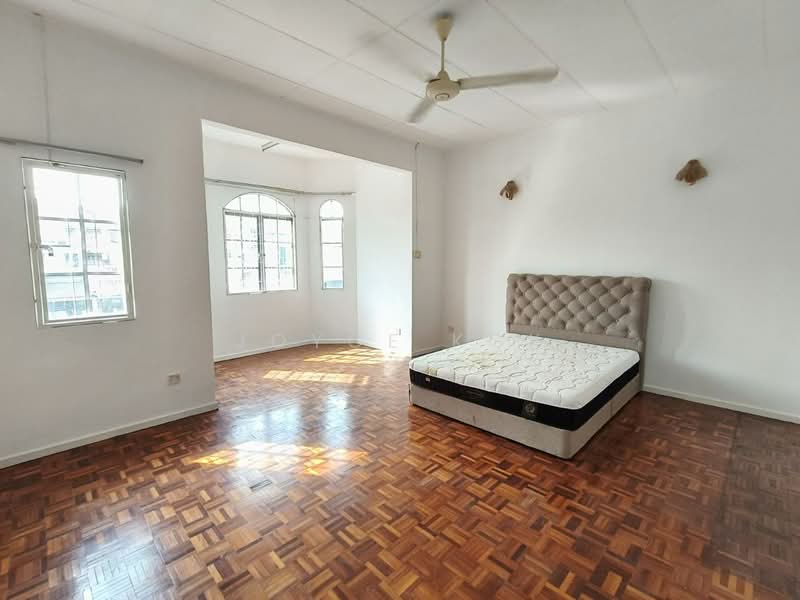 2-storey Terraced House for Rent in Usj 11 (Subang Jaya) - Joyce Kok - Bedroom - PropertyGuru.com.my
