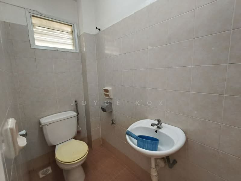2-storey Terraced House for Rent in Usj 11 (Subang Jaya) - Joyce Kok - Bathroom - PropertyGuru.com.my