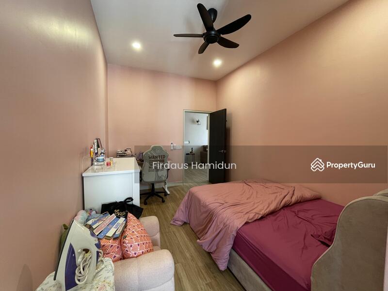 For Sale - Elmina Green Three