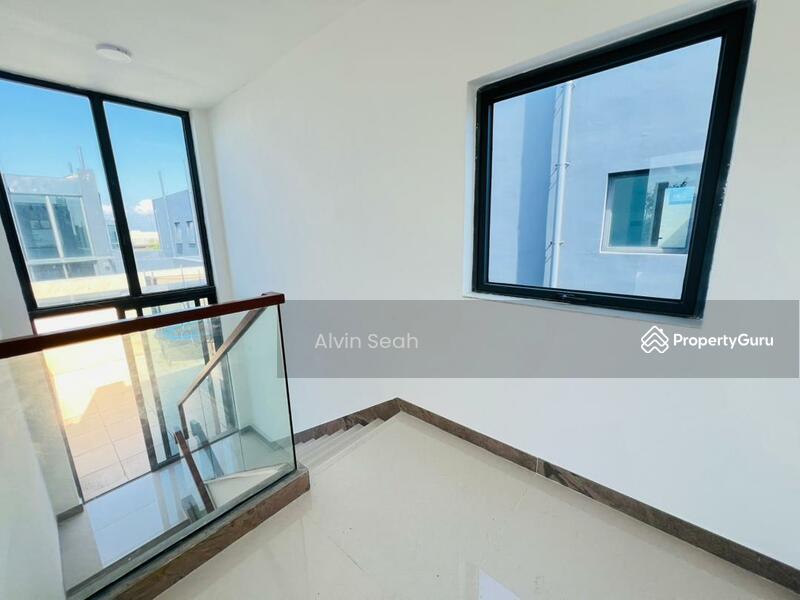 For Rent - Golf Villa @ Forest City