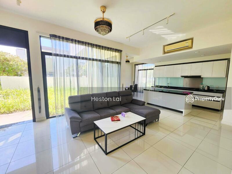 For Sale - Avira Avira Aviras