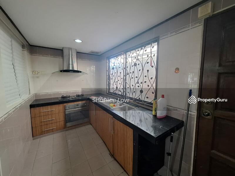 For Sale - Taman Puchong Hartamas