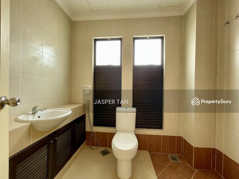 For Sale - Corner 2.5 Storey Terrace @ Bandar Kinrara 9