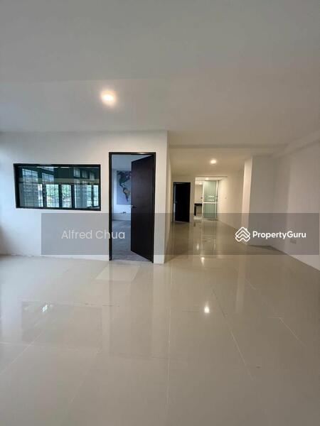 For Sale - Shop at Batu Kawa