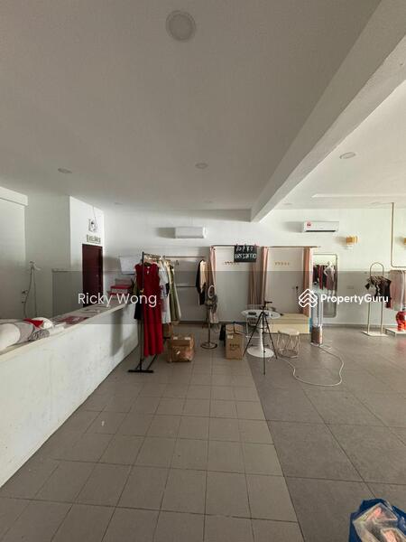 For Rent - GROUND FLOOR ONE WORLD BAYAN BARU SHOP FOR RENT