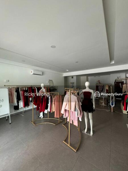 For Rent - GROUND FLOOR ONE WORLD BAYAN BARU SHOP FOR RENT