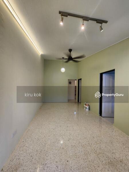 Untuk Disewa - Jalan Temelian single storey house @ seksyen 8