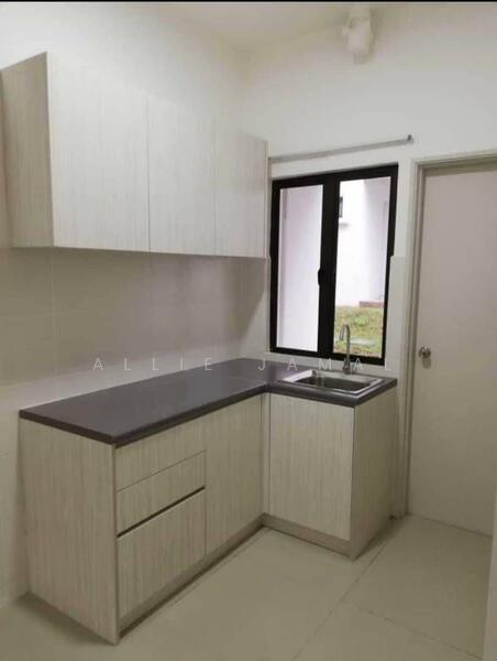 Townhouse for Sale in Bandar Tasik Kesuma (Beranang) - Allie Jamal - PropertyGuru.com.my