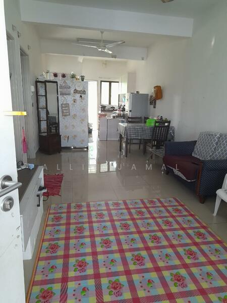 Townhouse for Sale in Bandar Tasik Kesuma (Beranang) - Allie Jamal - PropertyGuru.com.my