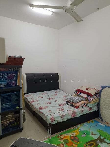 Townhouse for Sale in Bandar Tasik Kesuma (Beranang) - Allie Jamal - PropertyGuru.com.my