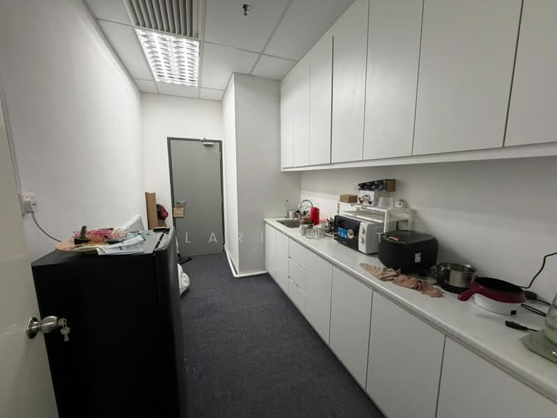 Pejabat untuk Disewa di KL City Centre (Kuala Lumpur) - Clarisse T - Kitchen - PropertyGuru.com.my